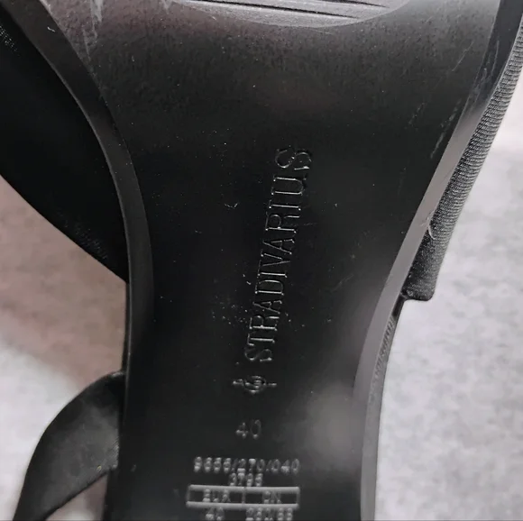 Stradivarius Black Buckle Slingback Heels NWT Size 40 - Picture 3 of 17